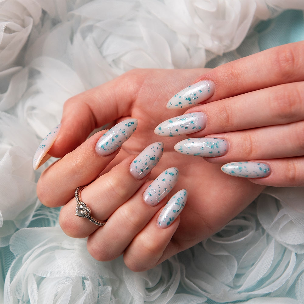 Diseño de Uñas Acrílicas y Esculturales